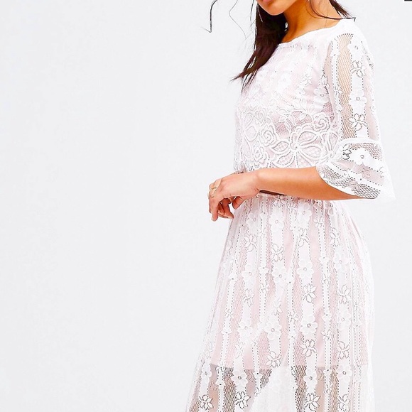 Boohoo Cut Out Waist Lace Maxi Dress - Picture 4 of 8